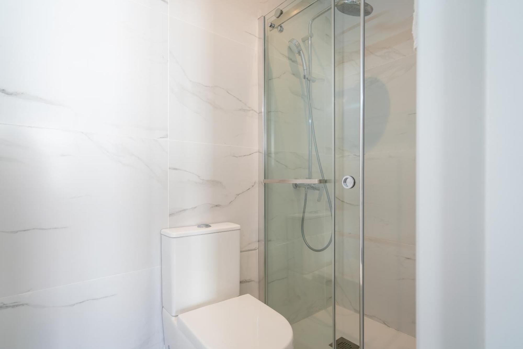 Host Wise - Trendy Spacious Flats - Matosinhos Matosinhos  Room photo
